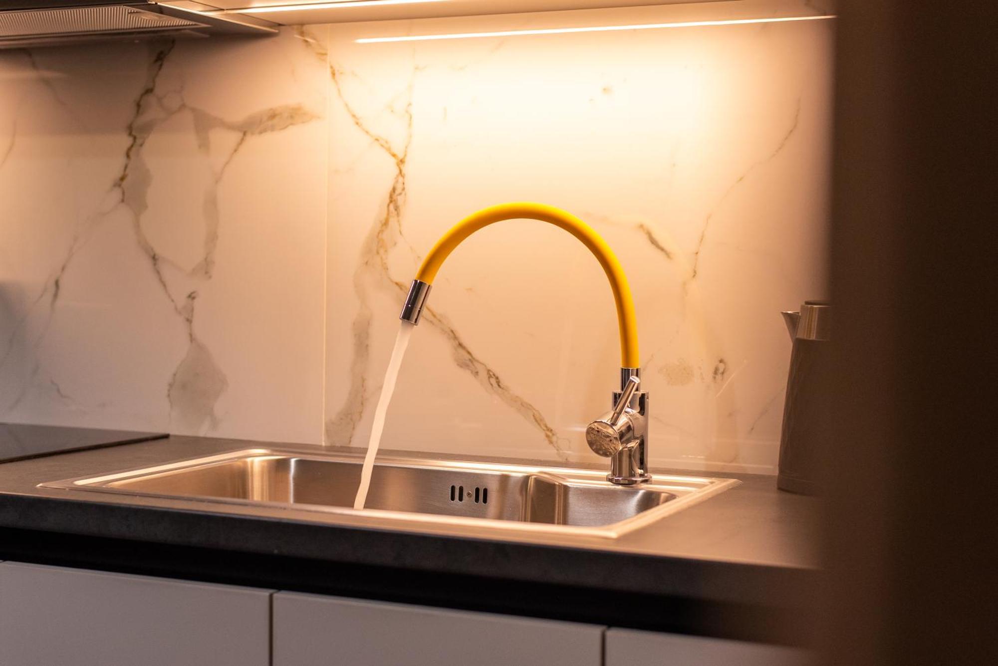 Stamos Apartment Airport Spáta Dış mekan fotoğraf