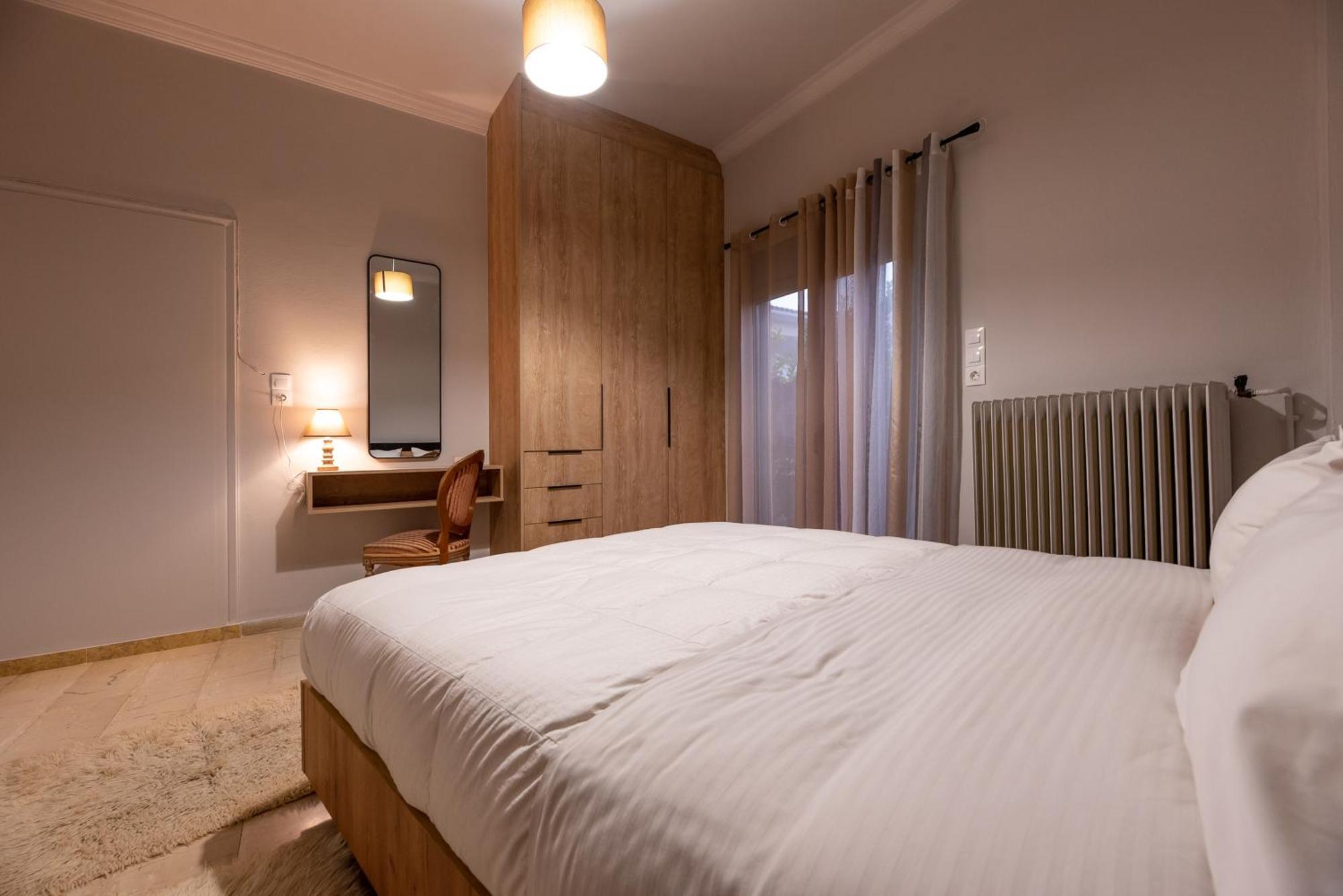 Stamos Apartment Airport Spáta Dış mekan fotoğraf